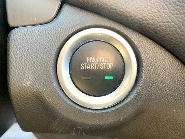 2022 Chevrolet Equinox Vehicle Photo in MOON TOWNSHIP, PA 15108-2571