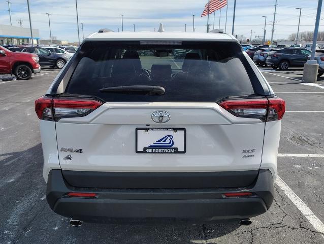 2022 Toyota RAV4 Vehicle Photo in GREEN BAY, WI 54304-5303