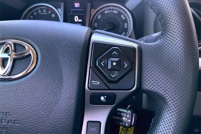2022 Toyota Tacoma 2WD Vehicle Photo in KANSAS CITY, MO 64114-4502