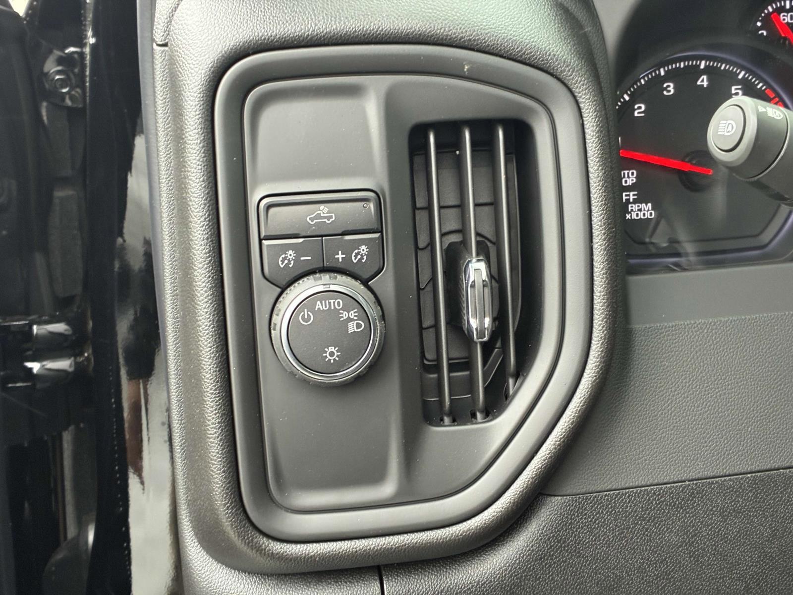 2025 Chevrolet Silverado 1500 Vehicle Photo in LOS ANGELES, CA 90007-3794