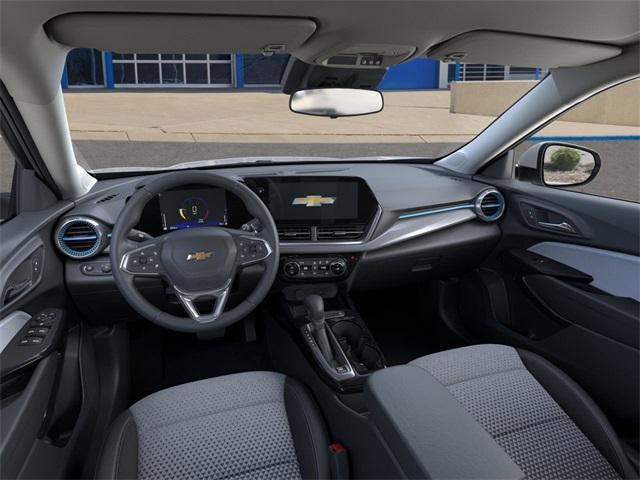 2025 Chevrolet Trax Vehicle Photo in ENGLEWOOD, CO 80113-6708