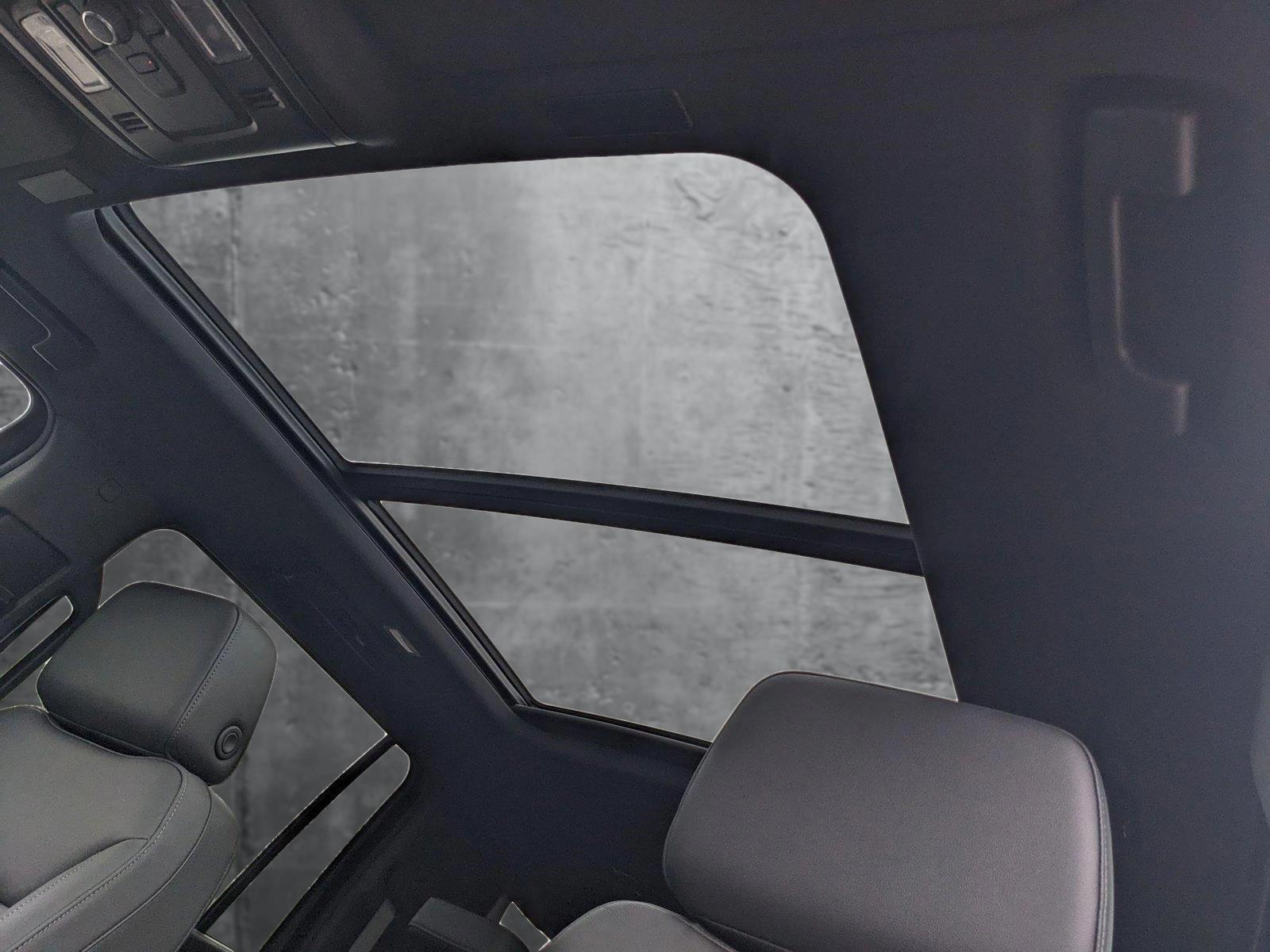 2025 Chevrolet Suburban Vehicle Photo in HOUSTON, TX 77034-5009