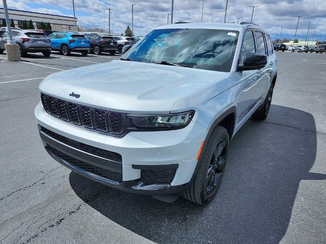 2023 Jeep Grand Cherokee L Vehicle Photo in GREEN BAY, WI 54304-5303