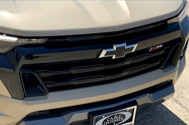 2024 Chevrolet Colorado Vehicle Photo in TOPEKA, KS 66609-0000