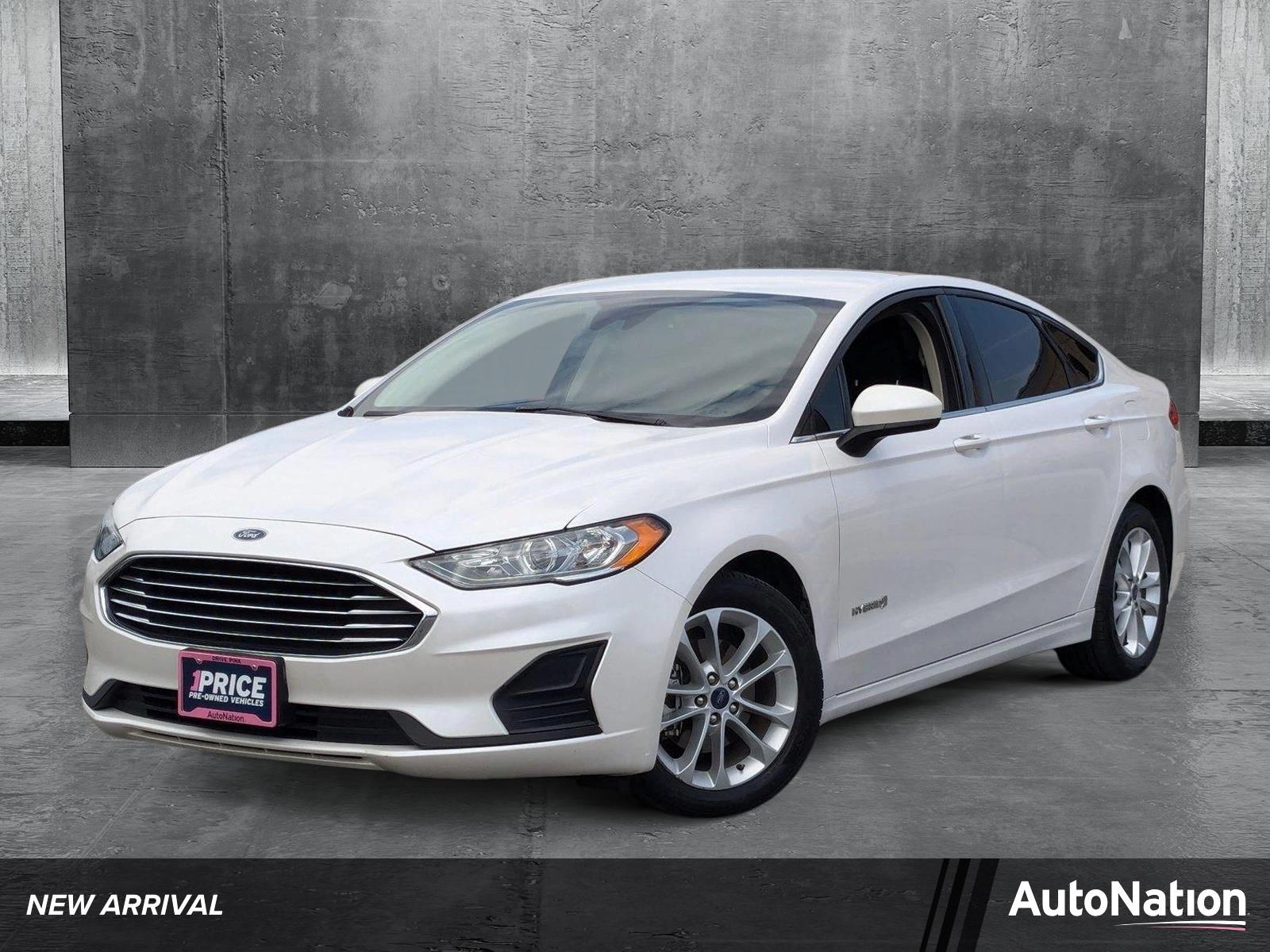 2019 Ford Fusion Hybrid Vehicle Photo in Valencia, CA 91355