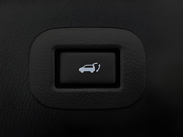 2018 INFINITI QX80 Vehicle Photo in Appleton, WI 54913