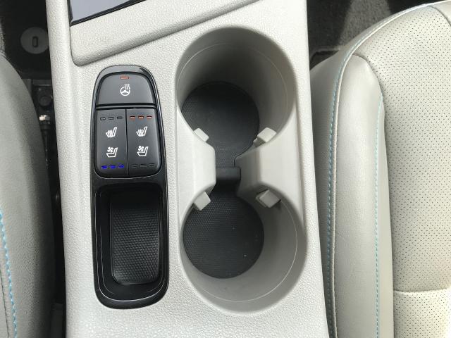2018 Kia Niro Vehicle Photo in GREEN BAY, WI 54303-3330