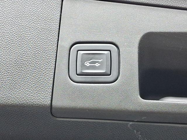2023 Cadillac XT4 Vehicle Photo in DANBURY, CT 06810-5034