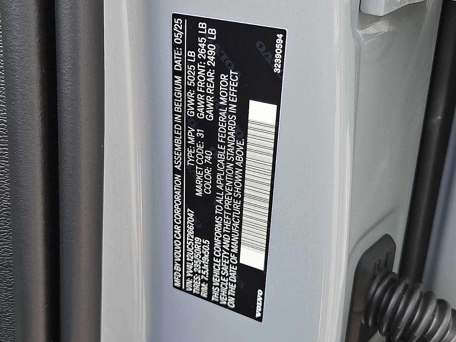 2026 Volvo XC40 Vehicle Photo in Trevose, PA 19053