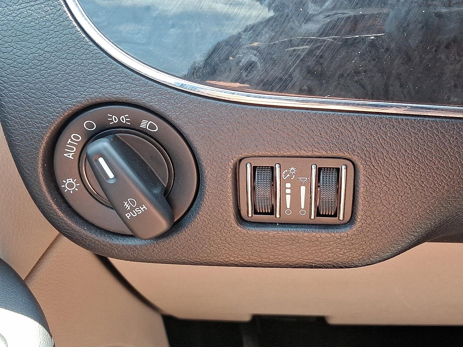 2016 Chrysler Town & Country Vehicle Photo in Harrisburg, PA 17111