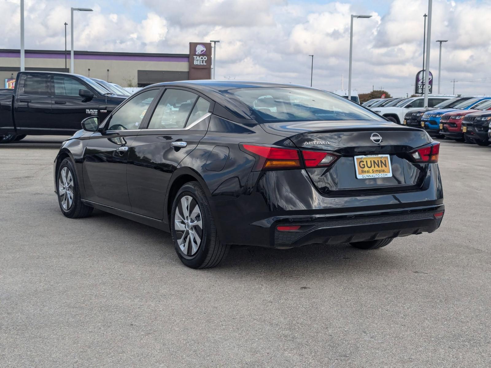 2024 Nissan Altima Vehicle Photo in Seguin, TX 78155