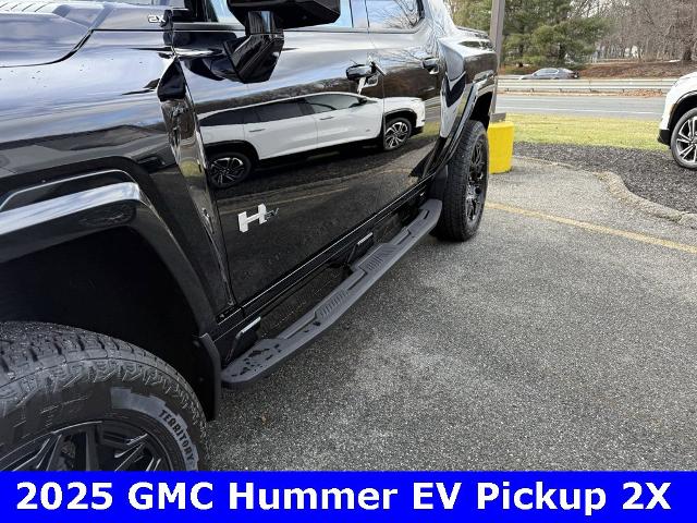 2025 GMC HUMMER EV Pickup Vehicle Photo in CHICOPEE, MA 01020-5001