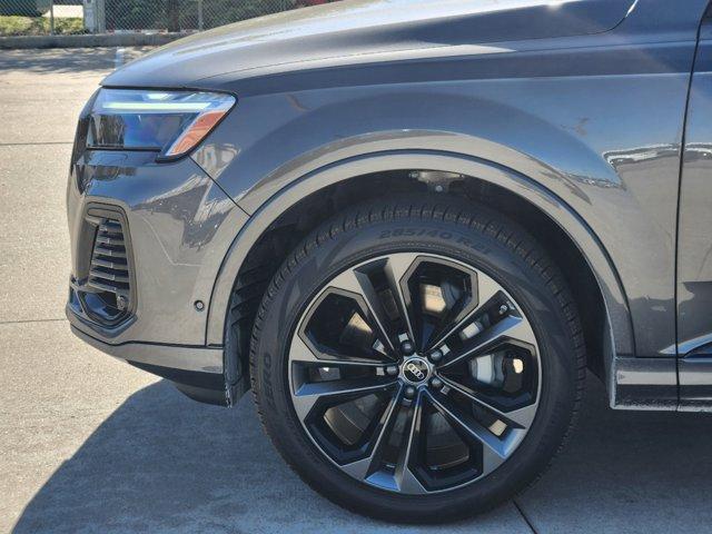 2025 Audi Q7 Vehicle Photo in HOUSTON, TX 77090