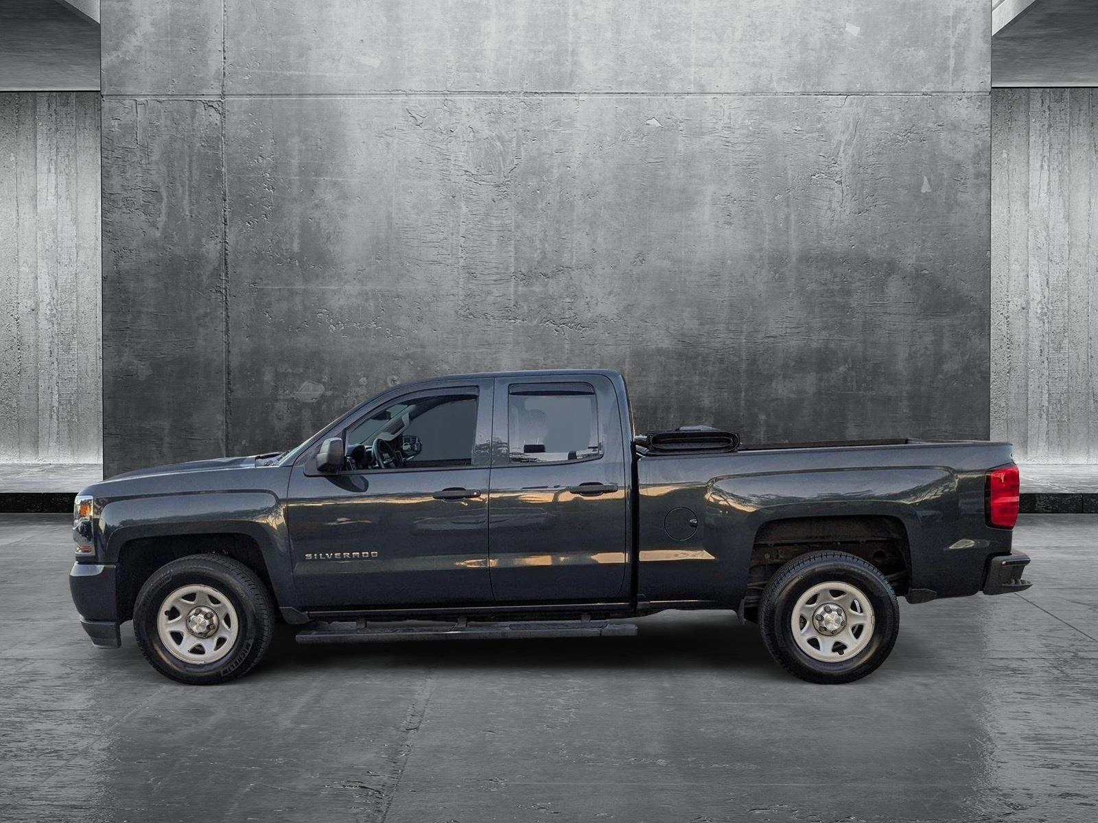 2017 Chevrolet Silverado 1500 Vehicle Photo in PEMBROKE PINES, FL 33024-6534