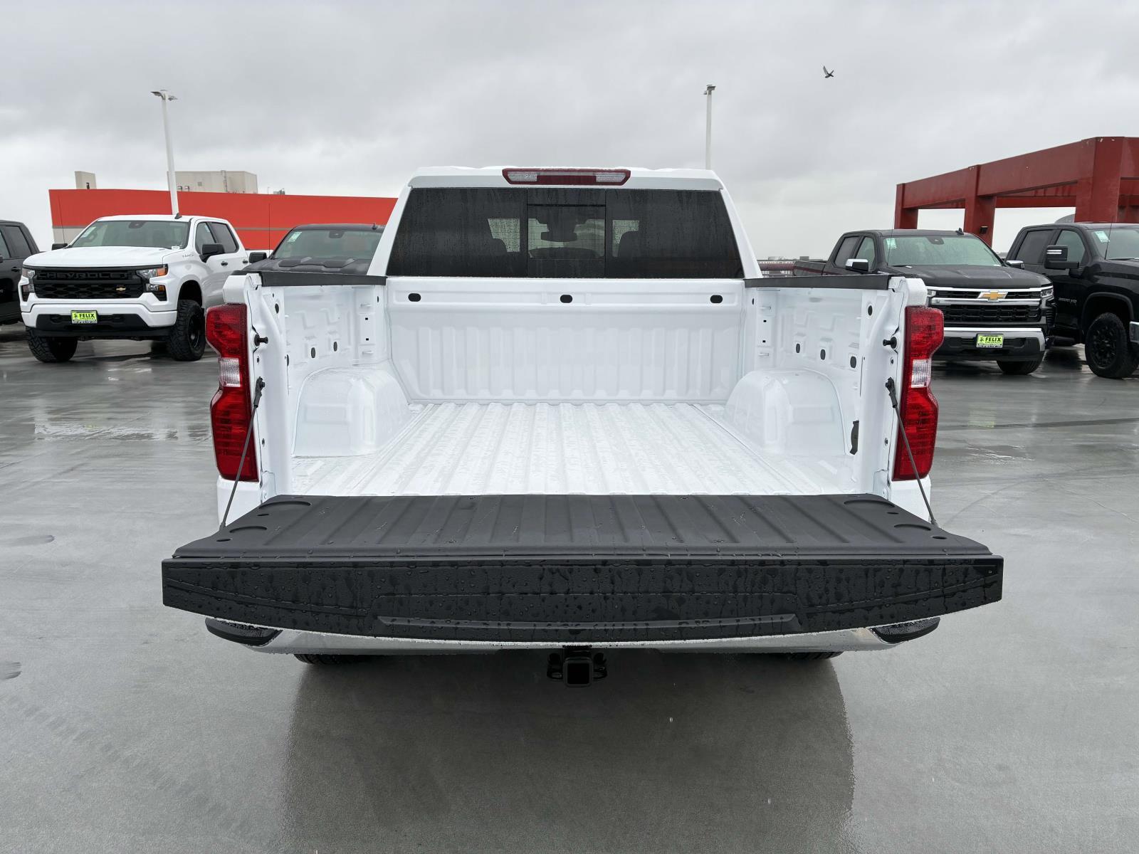 2025 Chevrolet Silverado 1500 Vehicle Photo in LOS ANGELES, CA 90007-3794