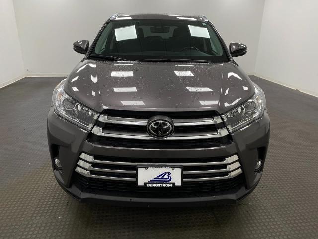 2017 Toyota Highlander Vehicle Photo in Appleton, WI 54913