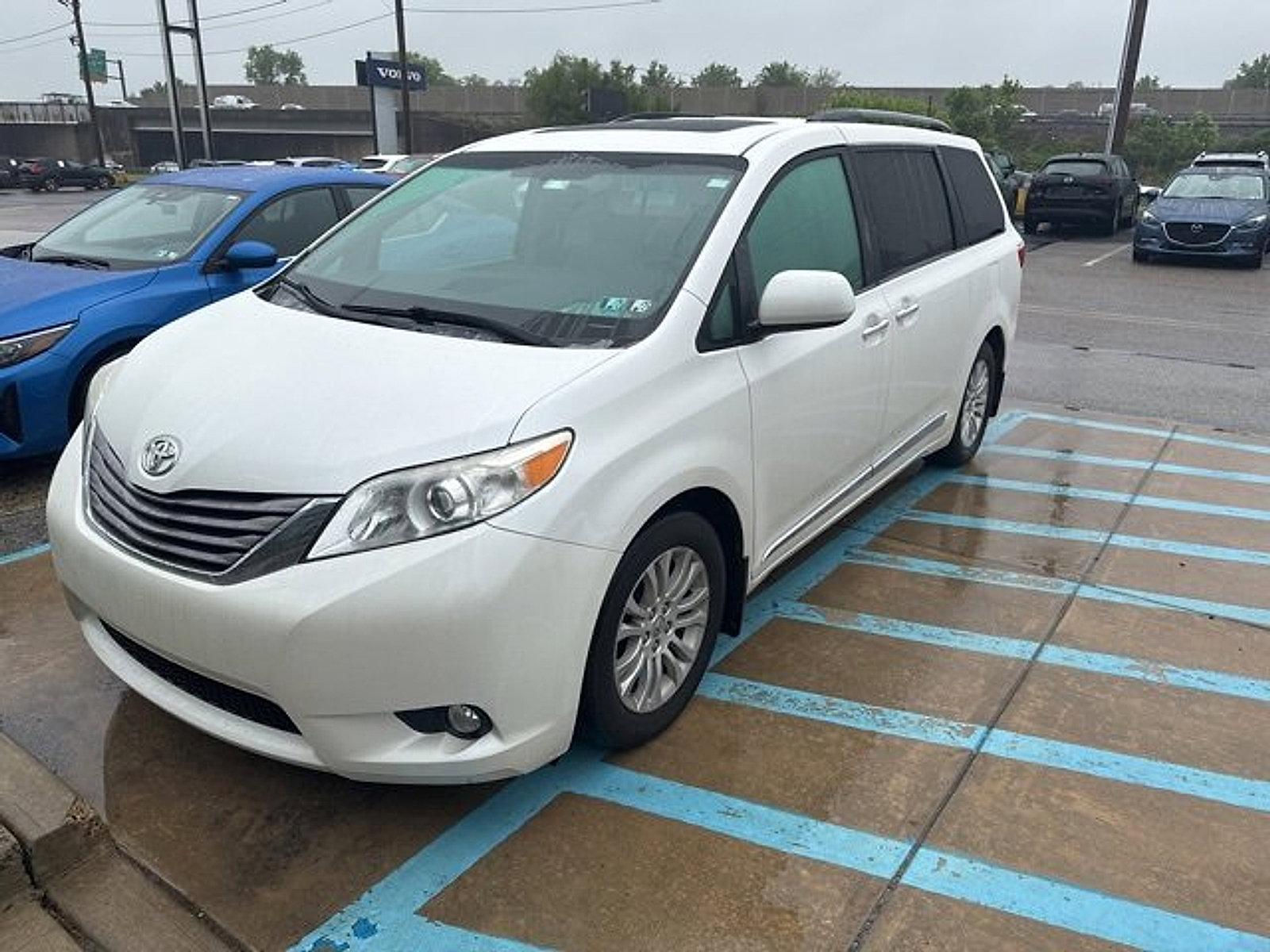2015 Toyota Sienna Vehicle Photo in Trevose, PA 19053