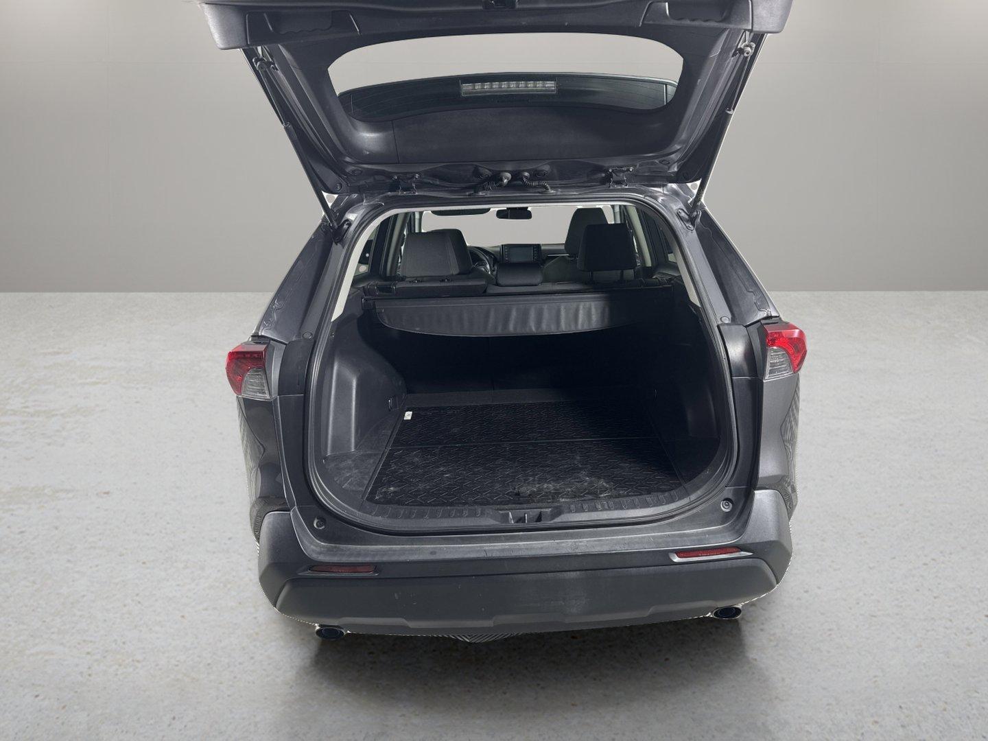 2019 Toyota RAV4 Vehicle Photo in GEORGETOWN, TX 78626-7508