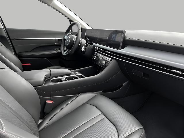 2025 Hyundai SONATA Hybrid Vehicle Photo in Green Bay, WI 54304