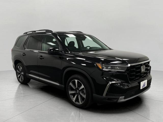 2024 Honda Pilot Vehicle Photo in Appleton, WI 54913