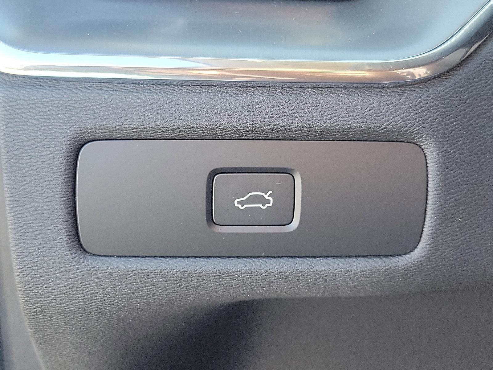 2025 Volvo XC60 Vehicle Photo in Trevose, PA 19053