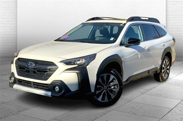 2024 Subaru Outback Vehicle Photo in KANSAS CITY, MO 64114-4545