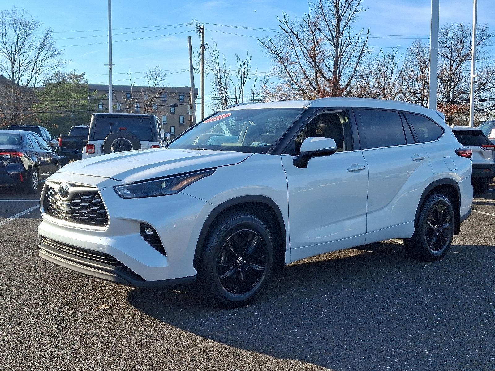 2022 Toyota Highlander Vehicle Photo in Trevose, PA 19053