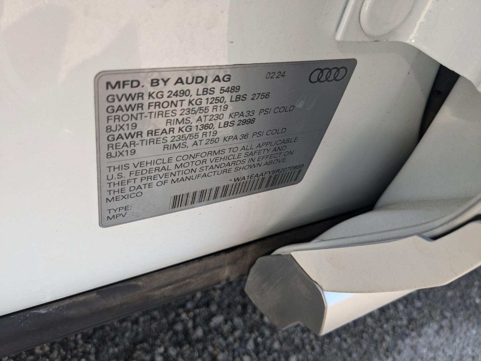 2024 Audi Q5 Vehicle Photo in Seguin, TX 78155