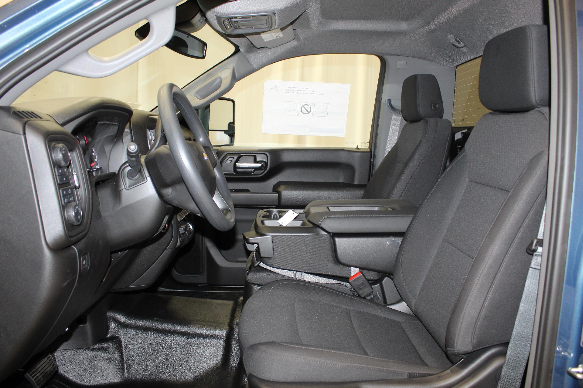 2025 Chevrolet Silverado 2500 HD Vehicle Photo in NORTHAMPTON, MA 01060-1120