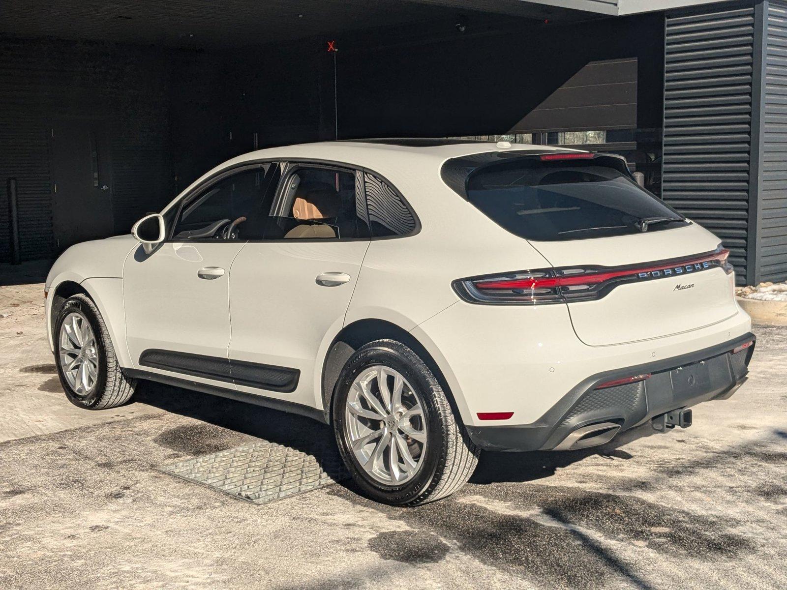 2024 Porsche Macan Vehicle Photo in Towson, MD 21204