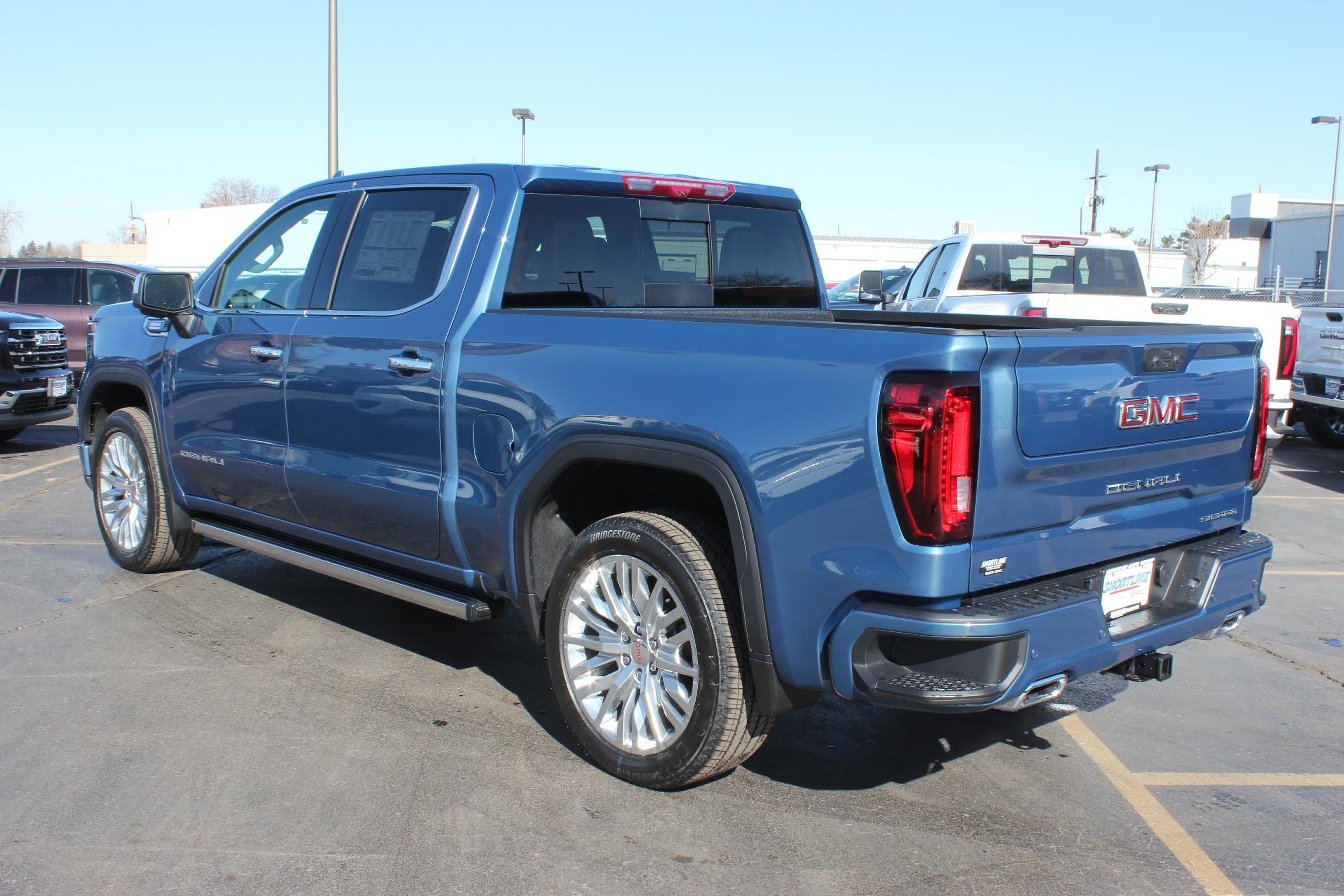 2025 GMC Sierra 1500 Vehicle Photo in AURORA, CO 80012-4011