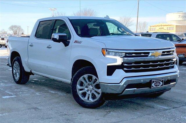 2024 Chevrolet Silverado 1500 Vehicle Photo in TOPEKA, KS 66609-0000