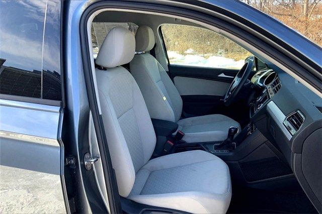 2020 Volkswagen Tiguan Vehicle Photo in KANSAS CITY, MO 64114-4545