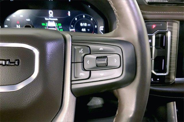 2024 GMC Yukon XL Vehicle Photo in KANSAS CITY, MO 64114-4502