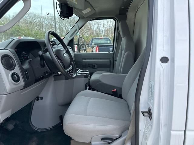 2019 Ford E-Series Cutaway Vehicle Photo in Webster, MA 01570-1415