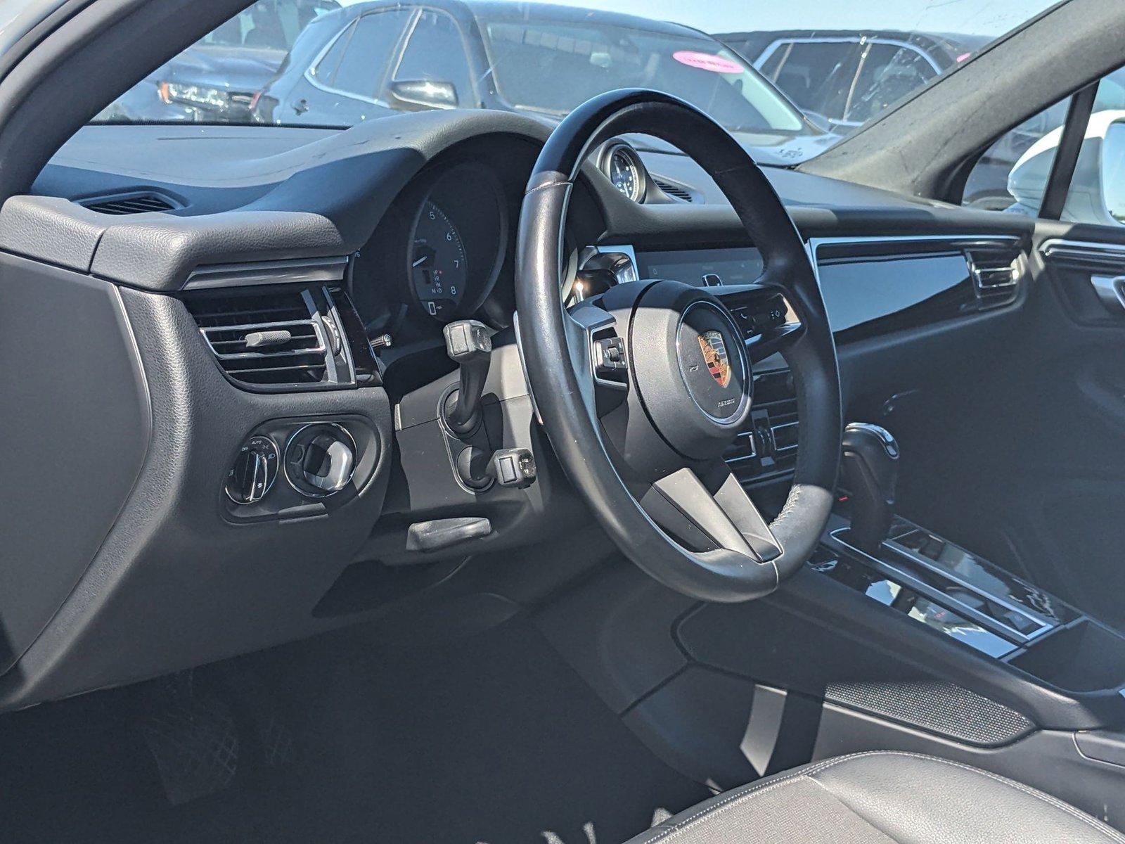 2022 Porsche Macan Vehicle Photo in MIAMI, FL 33172-3015