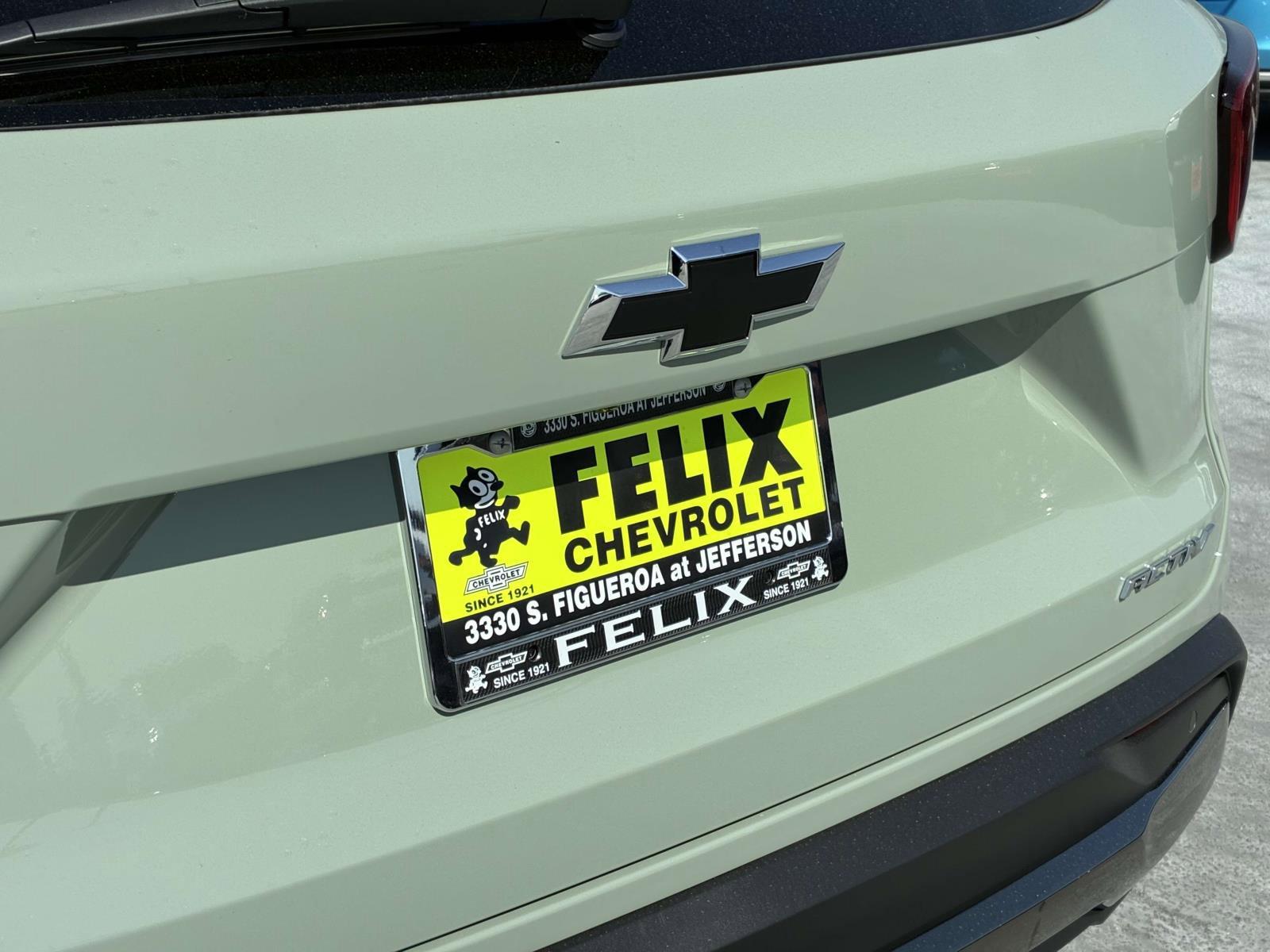2025 Chevrolet Trax Vehicle Photo in LOS ANGELES, CA 90007-3794