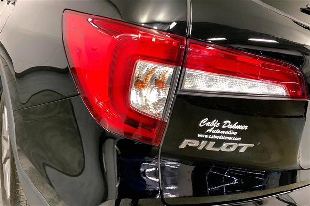 2020 Honda Pilot Vehicle Photo in KANSAS CITY, MO 64114-4502