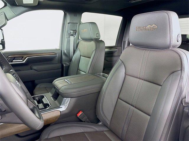 2025 Chevrolet Silverado 3500 HD Vehicle Photo in PUYALLUP, WA 98371-4149