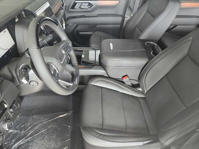 2025 GMC Yukon XL Vehicle Photo in DALLAS, TX 75209-3016