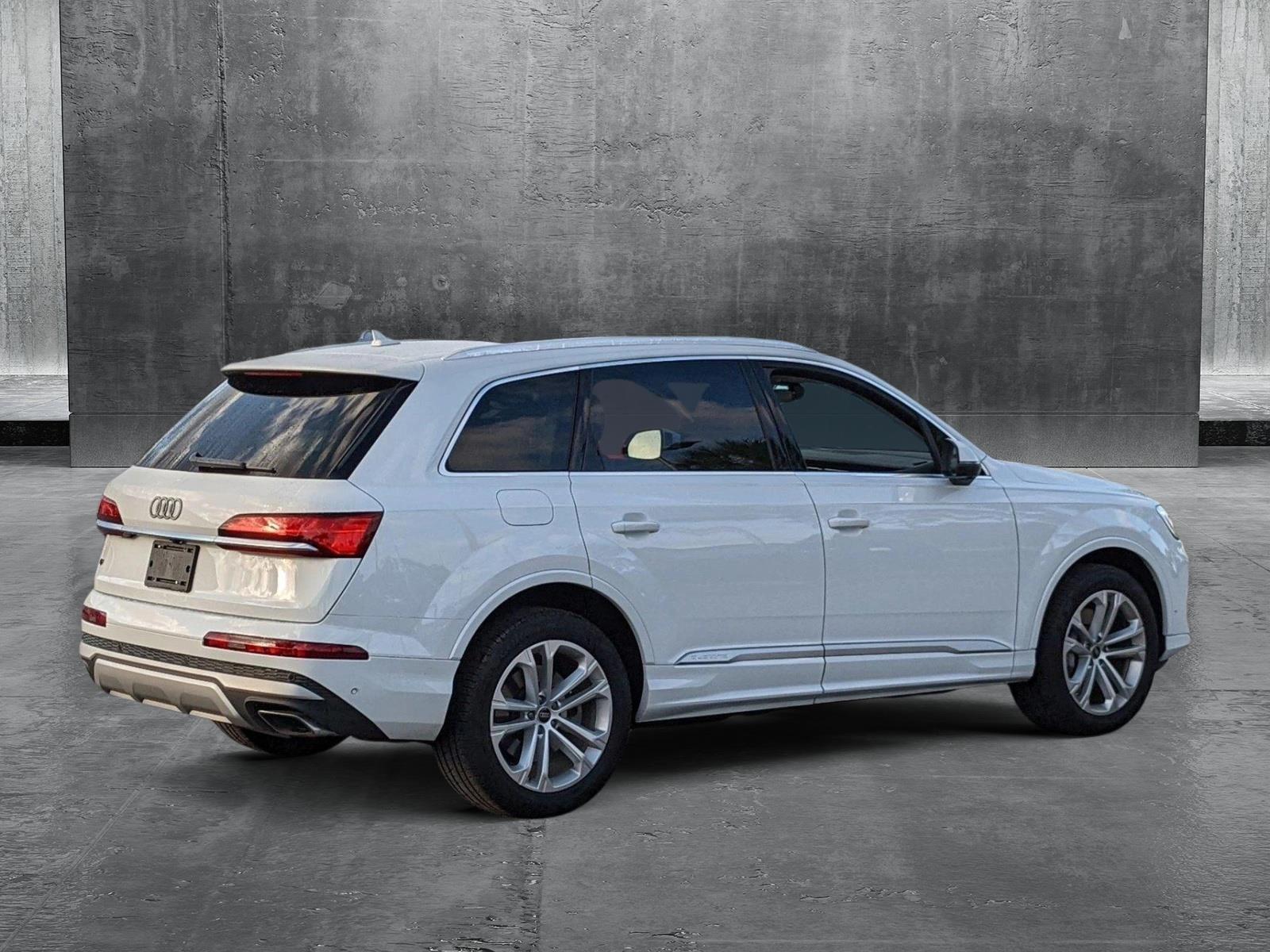 2025 Audi Q7 Vehicle Photo in Orlando, FL 32811