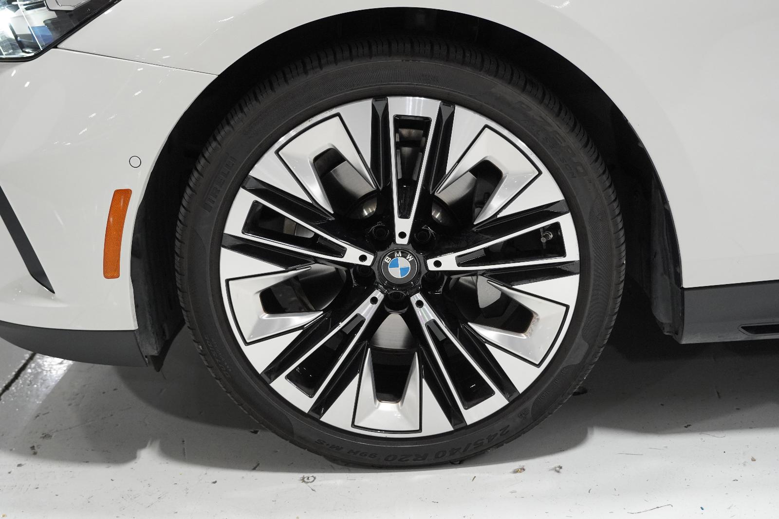 2024 BMW 530i xDrive Vehicle Photo in GRAPEVINE, TX 76051