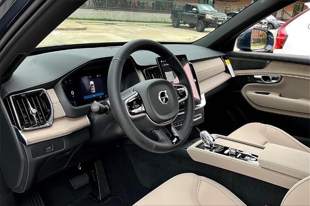 2025 Volvo XC90 Vehicle Photo in Houston, TX 77007