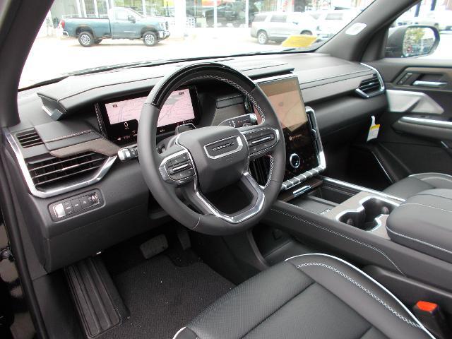 2025 GMC Acadia Vehicle Photo in LOWELL, MA 01852-4336