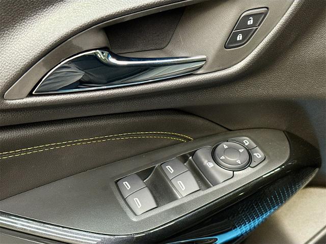 2025 Chevrolet Trax Vehicle Photo in EVERETT, WA 98203-5662