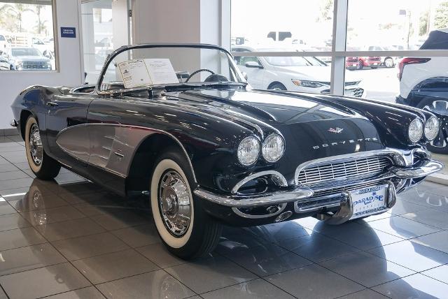 1961 Chevrolet CORVETTE Vehicle Photo in VENTURA, CA 93003-8585