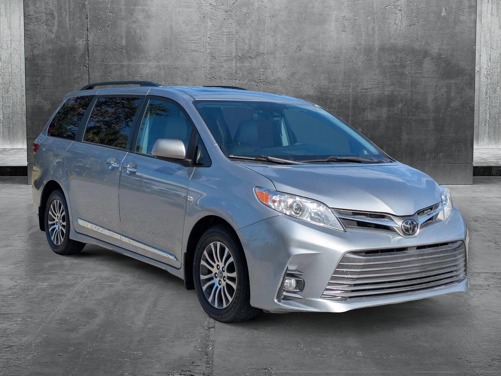 2018 Toyota Sienna Vehicle Photo in Sarasota, FL 34231