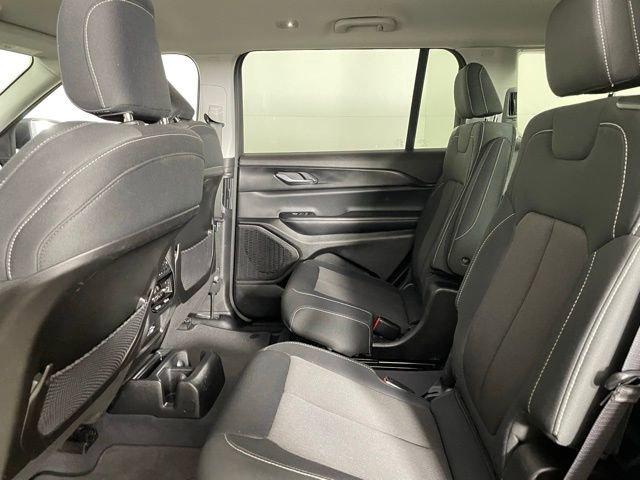 2023 Jeep Grand Cherokee L Vehicle Photo in PHOENIX, AZ 85014-3381