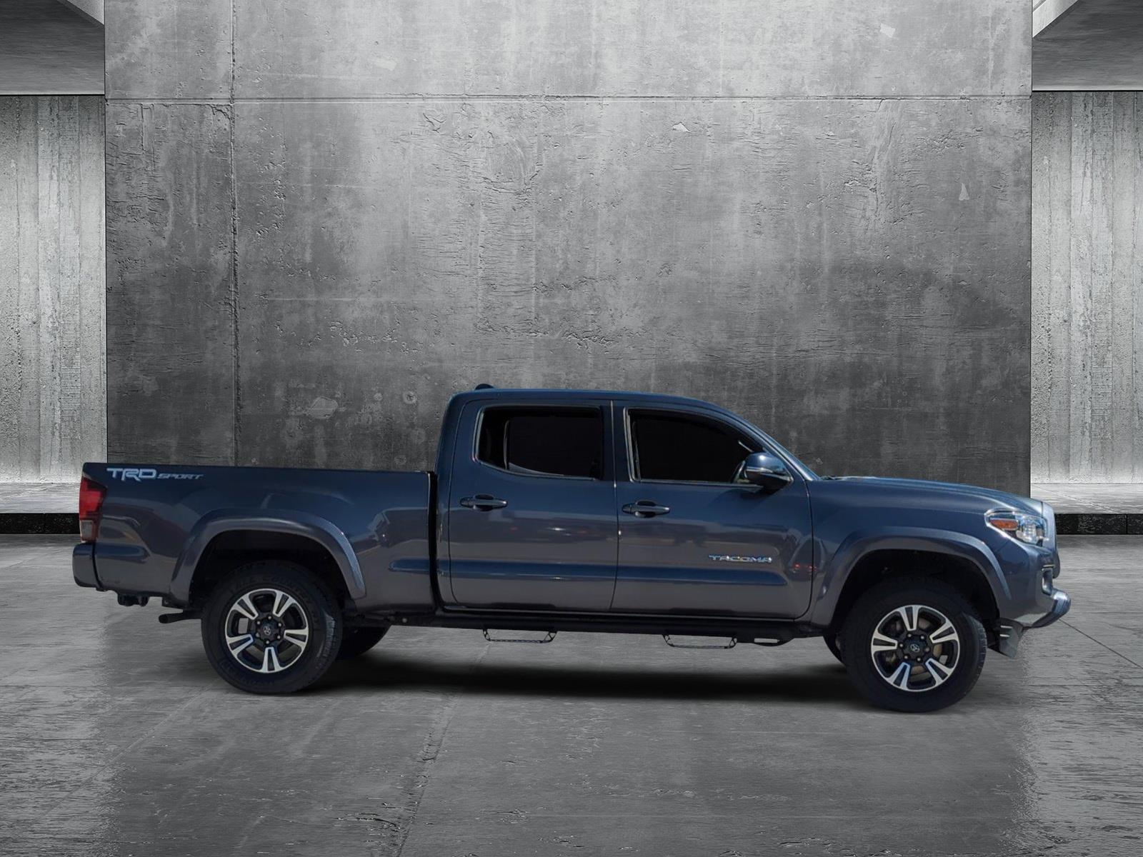 2019 Toyota Tacoma 2WD Vehicle Photo in Ft. Myers, FL 33907