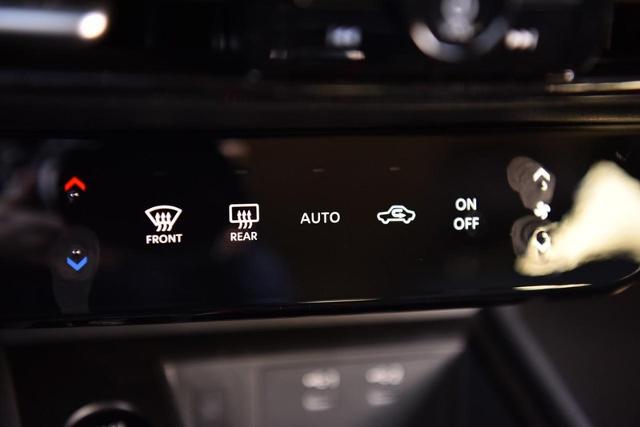 2025 Nissan Kicks Vehicle Photo in Ballwin, MO 63011
